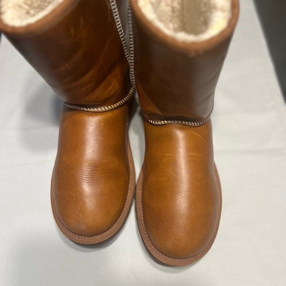 UGG Shoes - UGG Tan Leather Boots